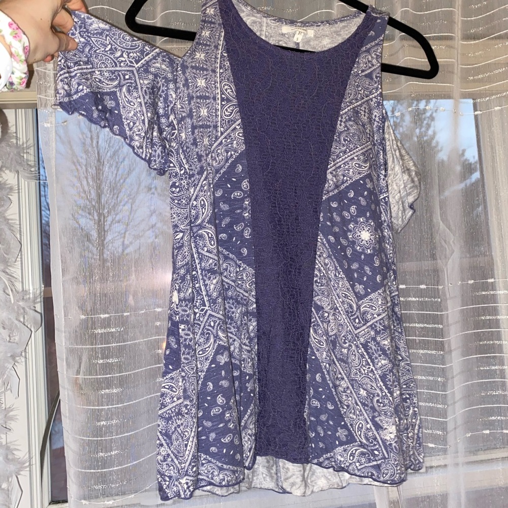 Cold shoulder, super soft tank